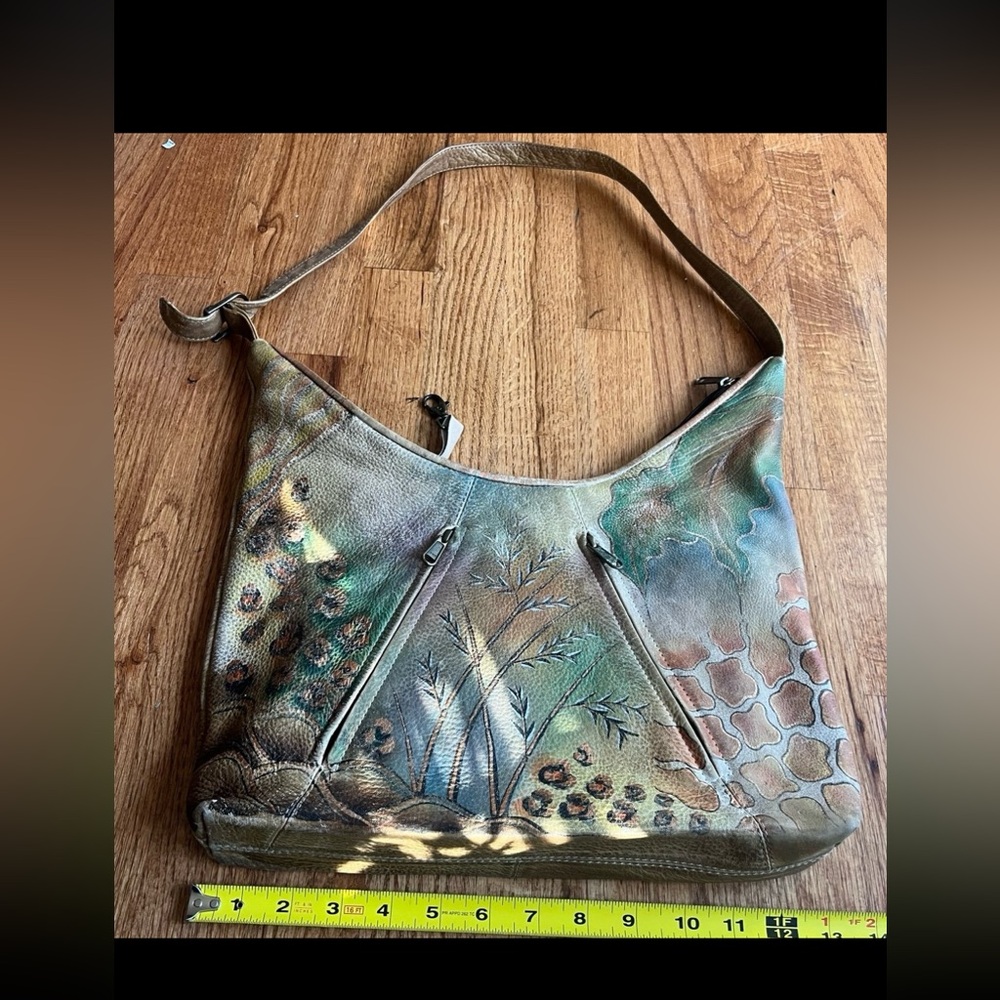 Anuschka hobo tote bag zip top - Picture 8 of 8